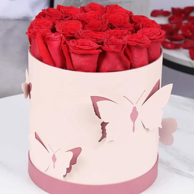 Butterfly 21 Red Roses Box thumbnail 2
