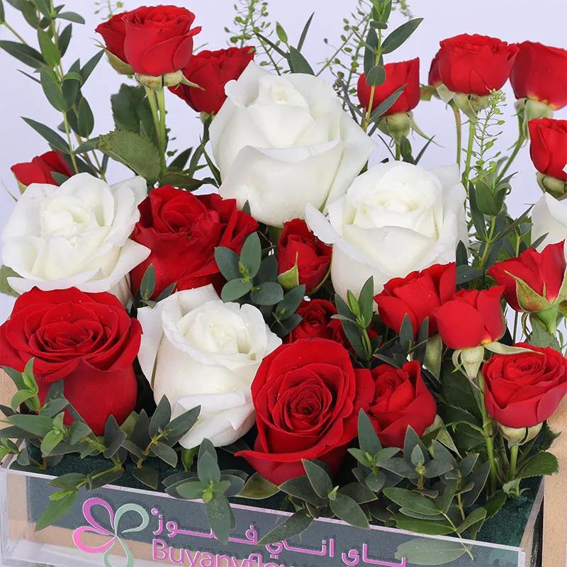 Couple Red and White Roses Arrangement thumbnail 3