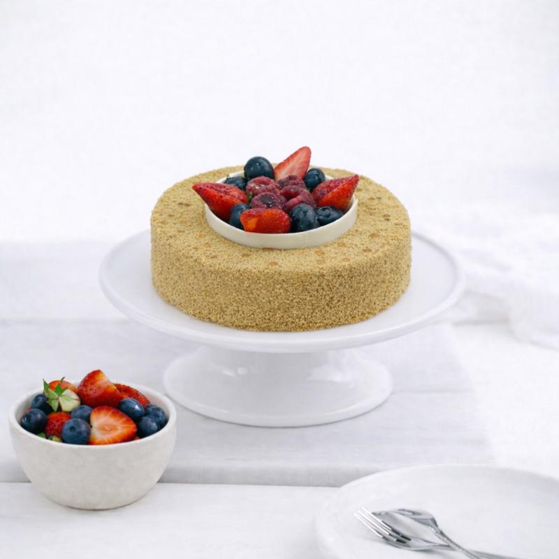Berry Honey Cake in Dubai
