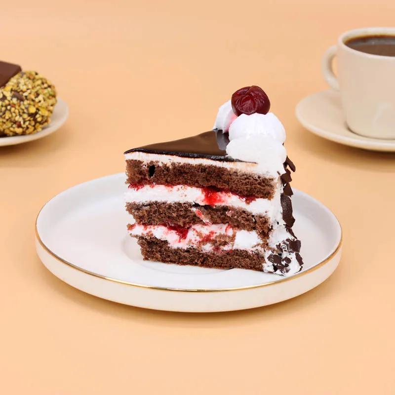 Classic Blackforest Cake 4 Portion thumbnail 2