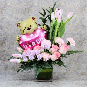 welcome-its-a-girl-balloon-and-flower-vase_1.webp