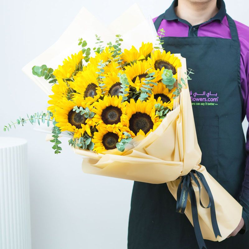 باقة مشمسة  من 15 زهرة من دوار الشمس  thumbnail 2