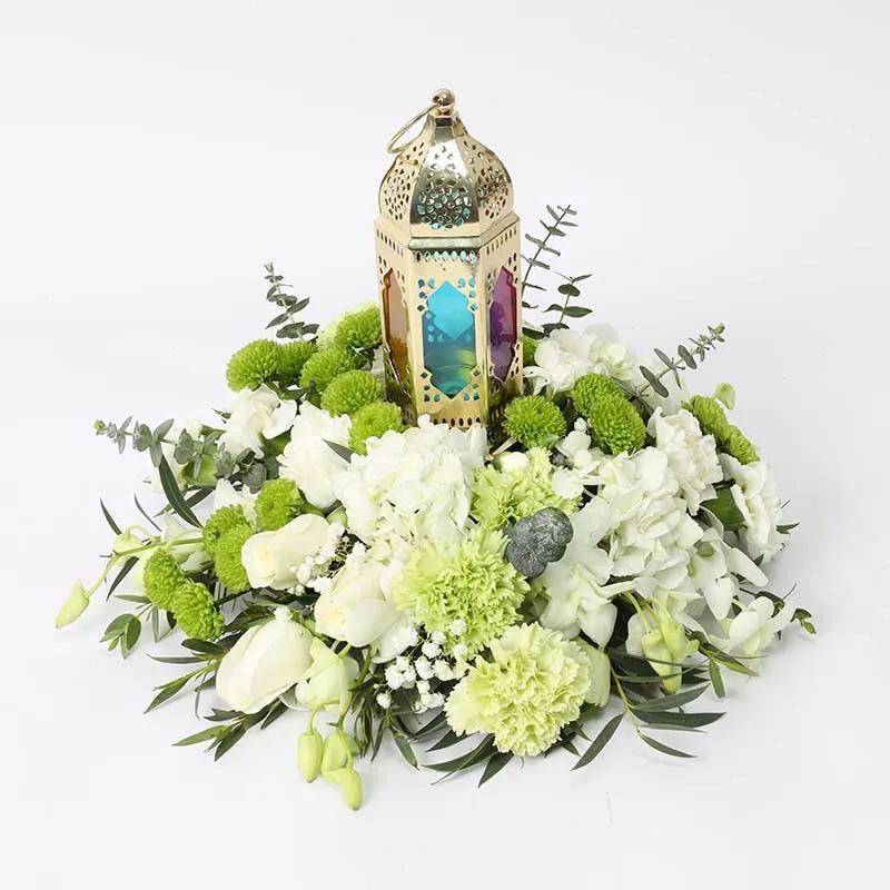 banquet-lantern-floral-table-arrangement_1.webp