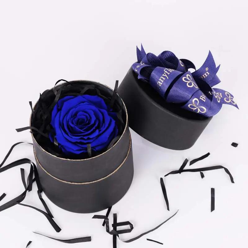 forever-blue-roses-in-black-box_1.webp