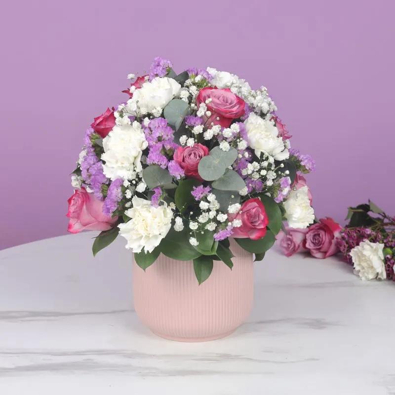 majestic-19-roses-and-carnations-arrangement_1.webp