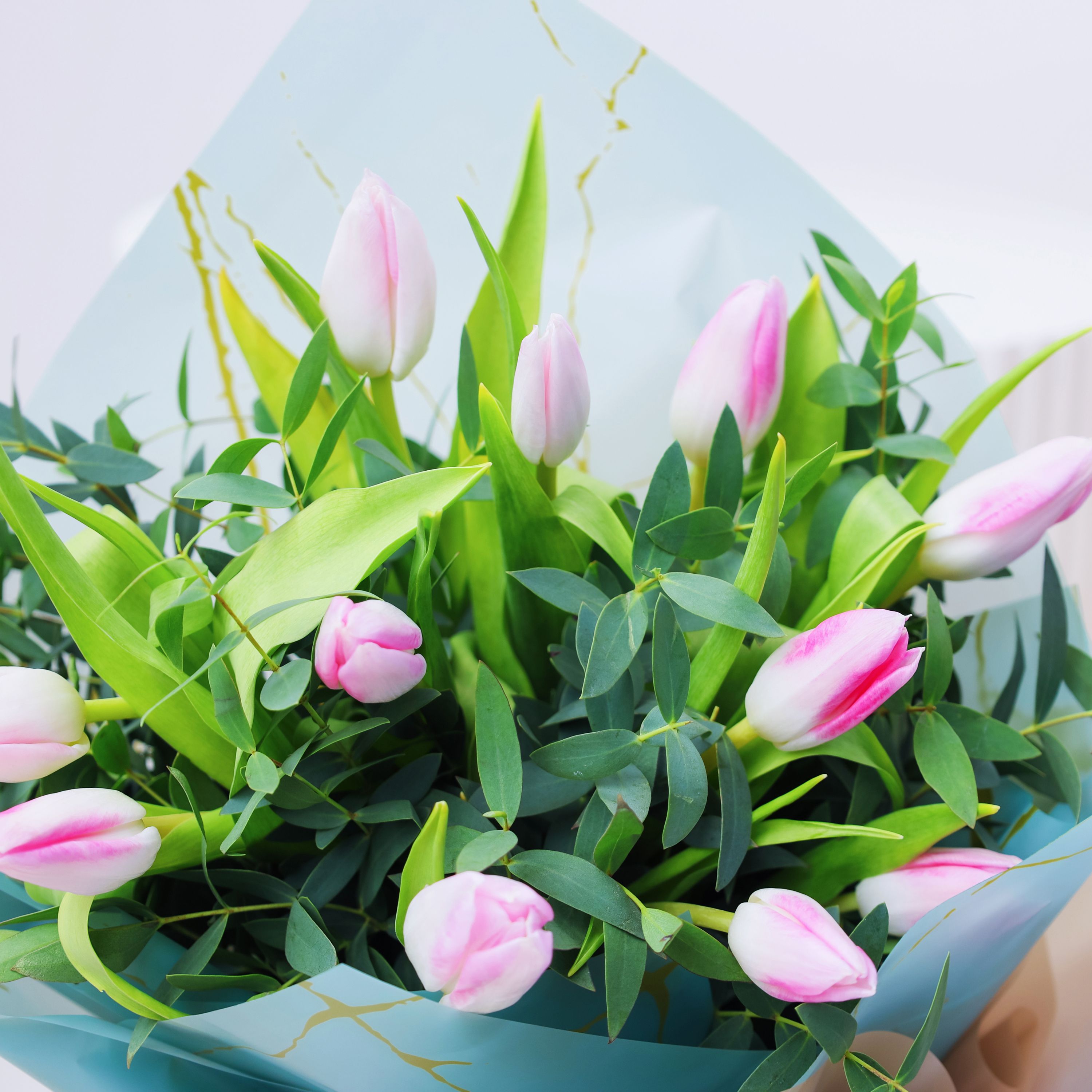 Pink Beauty 11 Tulips Bouquet thumbnail 3