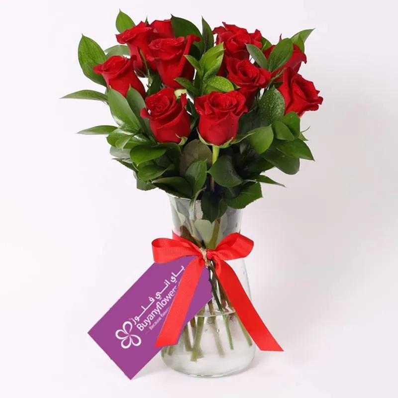 lovable-11-red-roses-in-vase_1.webp