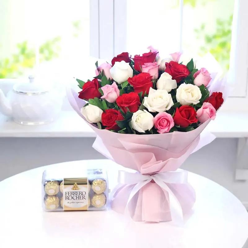 mix-roses-bouquet-and-ferrero-rocher-chocolates_1.webp