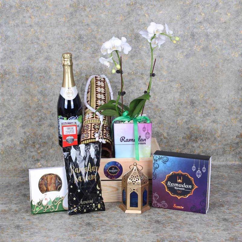calm-and-peaceful-ramadan-hamper_1.webp