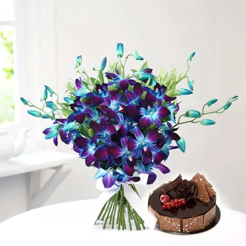 blue-orchids-bouquet-and-fudge-cake_1.webp