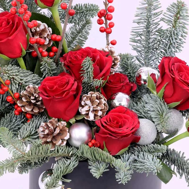 Christmas Red Roses Flower Box thumbnail 3