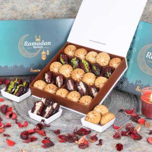 ramadan-stuffed-dates-and-mamoul-by-sweecho-25-pcs-green_1.webp