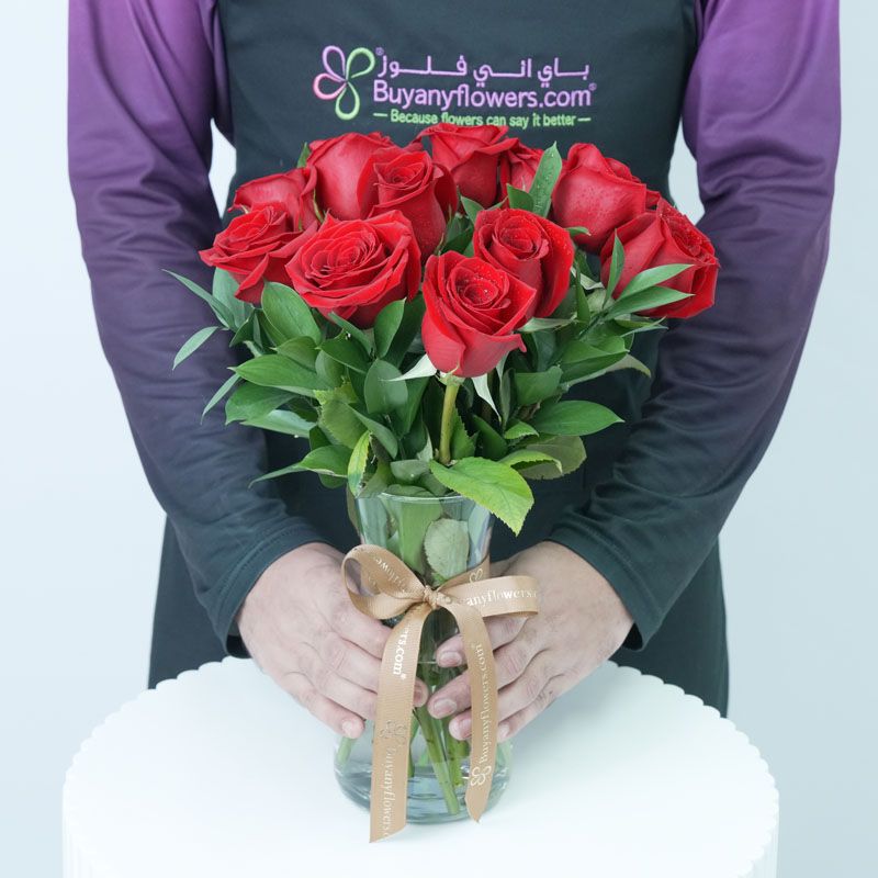 Lovable 11 Red Roses in Vase thumbnail 2