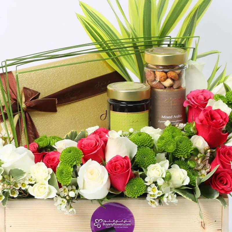 Bateel Floral Hamper thumbnail 3