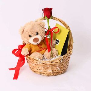 cutelovegiftbasket_a5a995.webp