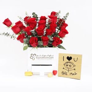 lovebox21redrosesandchocolateswithtabletop_48ae4f.webp