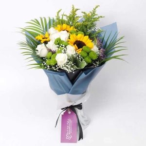 charisma-sunflowers-and-roses-bouquet_1.webp