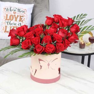 butterfly25redrosesbox_2b1906.webp