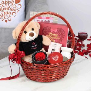 lovearomavalentinegiftbasket_e66511.webp