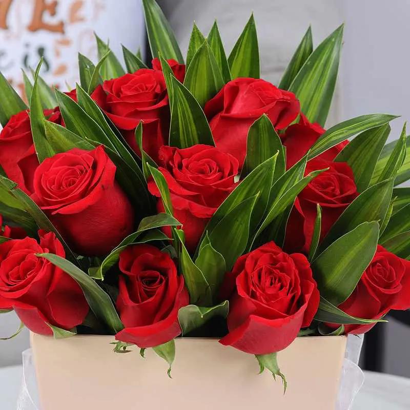 Box of Love 21 Red Roses thumbnail 3