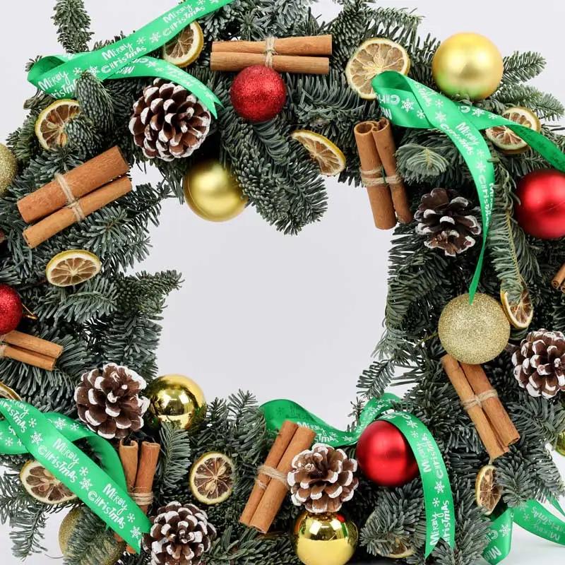 Christmas Wreath thumbnail 2