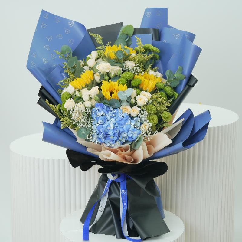 Alpha Mix Flower Bouquet in Dubai