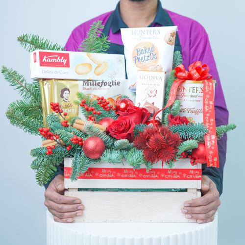 Christmas Festive Gift Hamper thumbnail 2