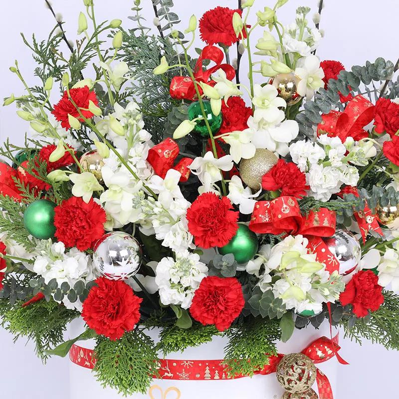 Grand Celebration Flower Box thumbnail 3