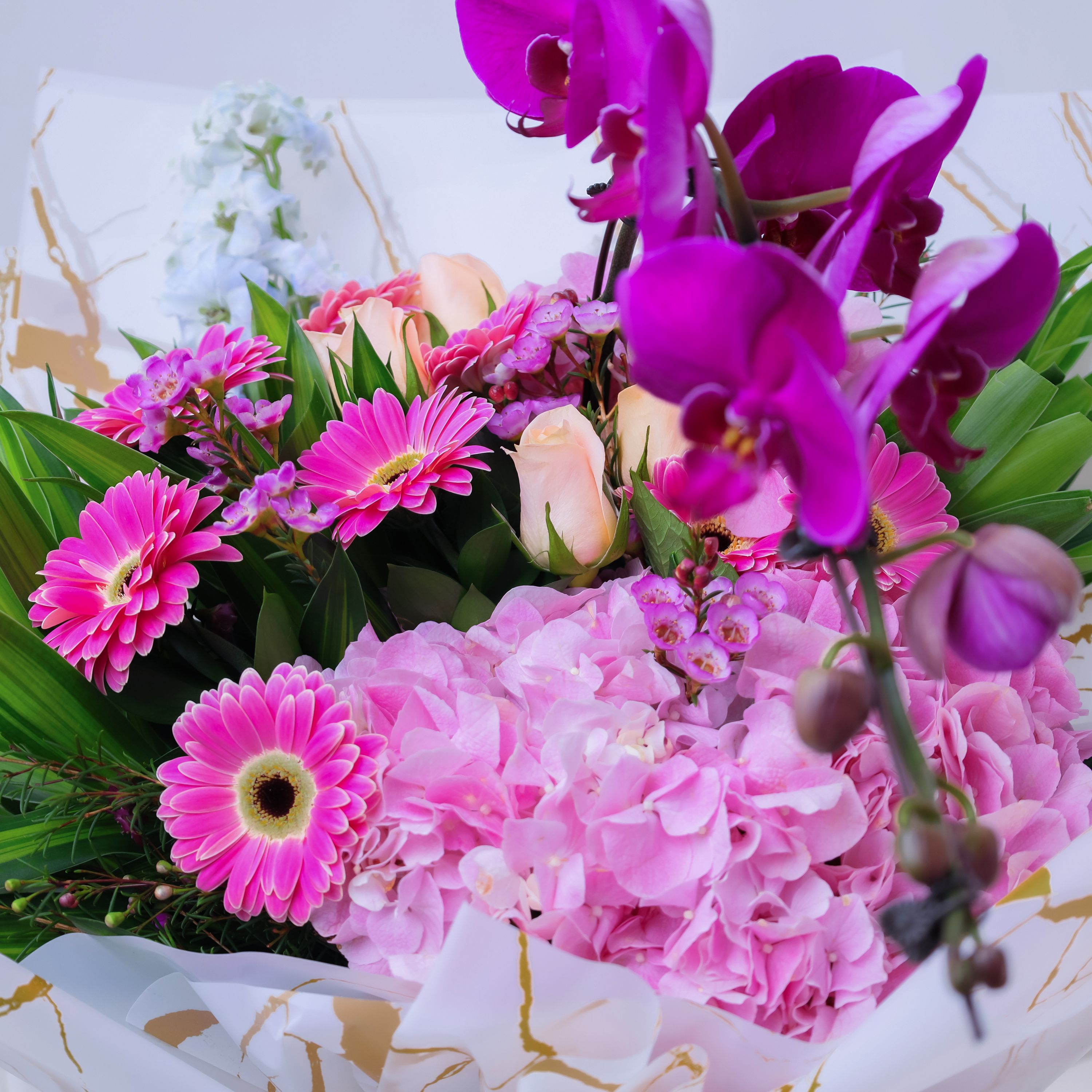 Luxe Fleur Bouquet thumbnail 3