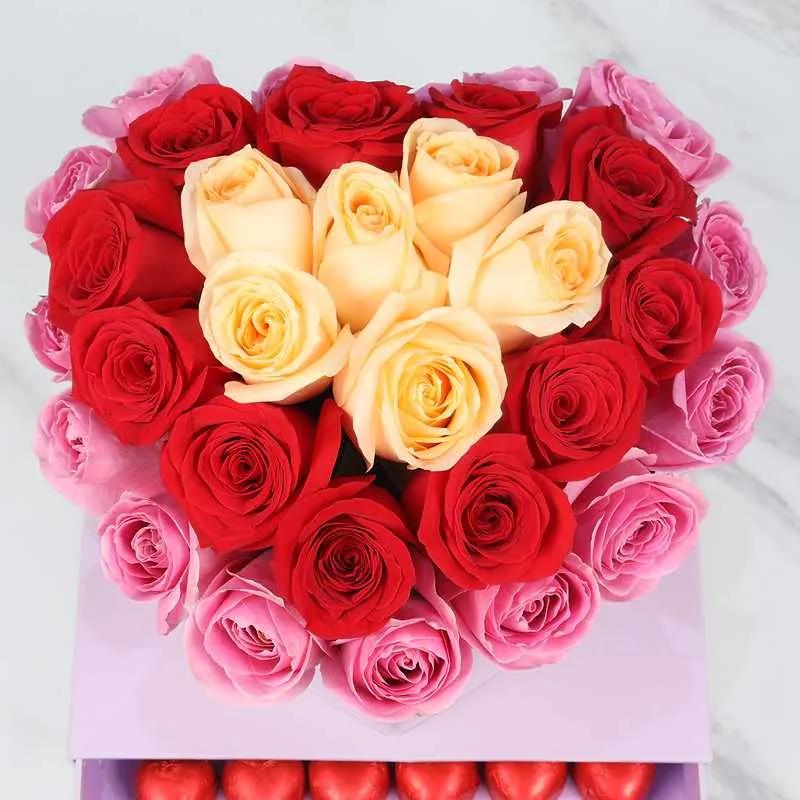 Pure Heart 31 Roses in Premium Box thumbnail 3