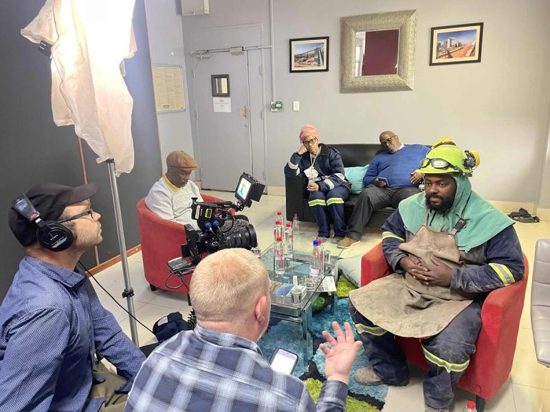 Samtaler og interviews i øjenhøjde. Foto: RES.