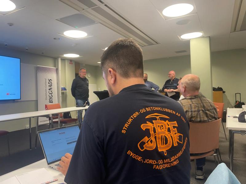 Deltagerne fra 3F BJMF tog flittigt noter. Foto: RES.