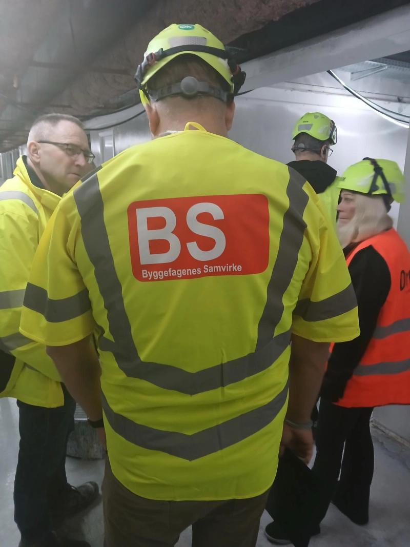 Byggefagenes Samvirkes nye, flotte veste blev luftet. Foto: Robert Olejnik.