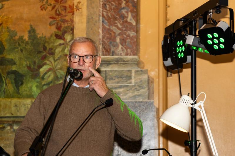 Anders Olesen, tidligere formand i samvirket, fortalte levende solidaritet i praksis. Foto: Søren Andersen.