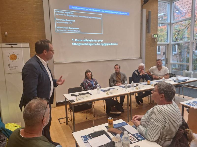 Viden og meninger om virkeligheden på de danske byggepladser blev delt og diskuteret. Foto: Ole S.