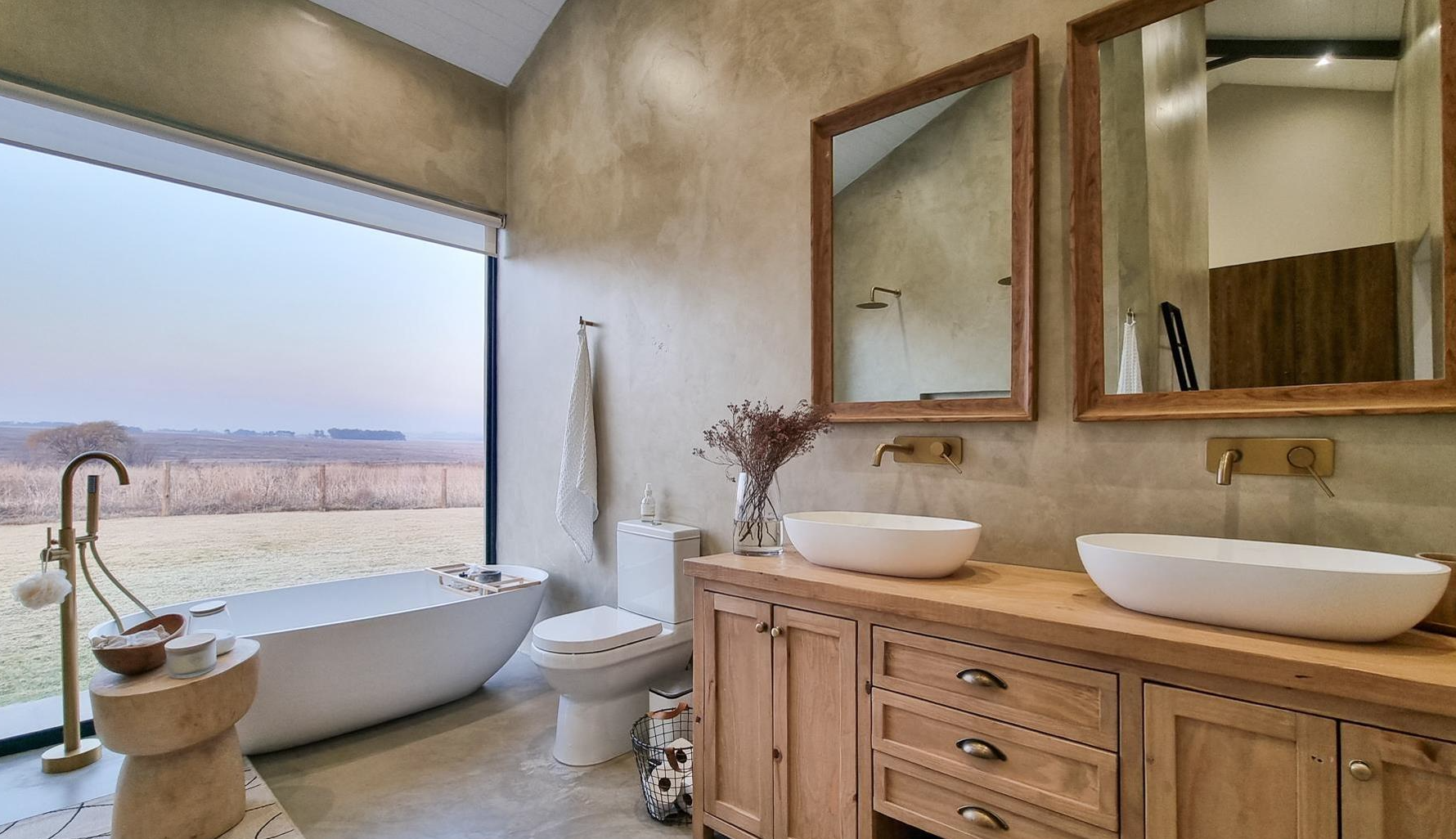 Main Bathroom