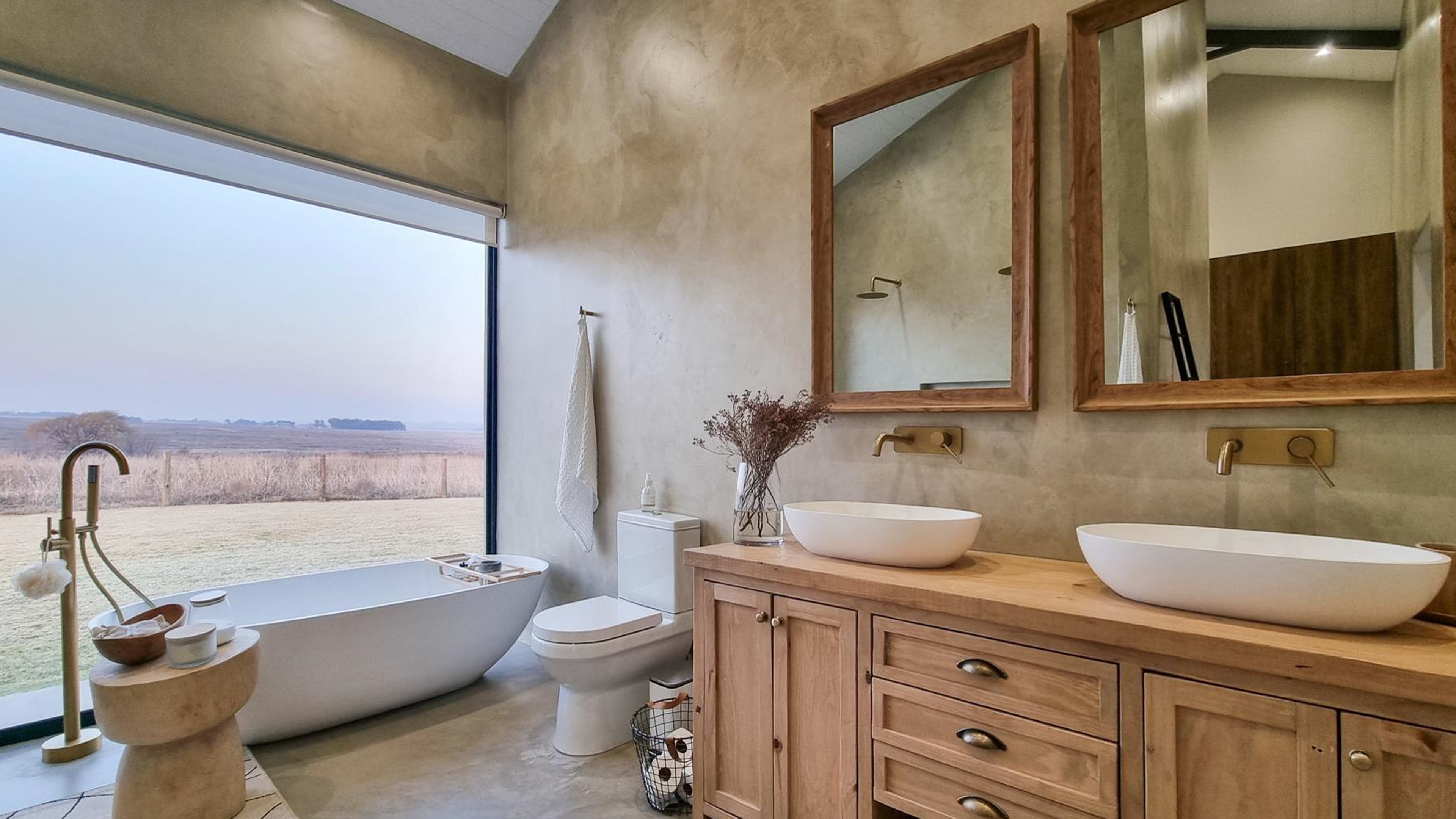 Main Bathroom