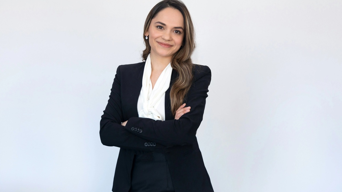 lawyer headshot example