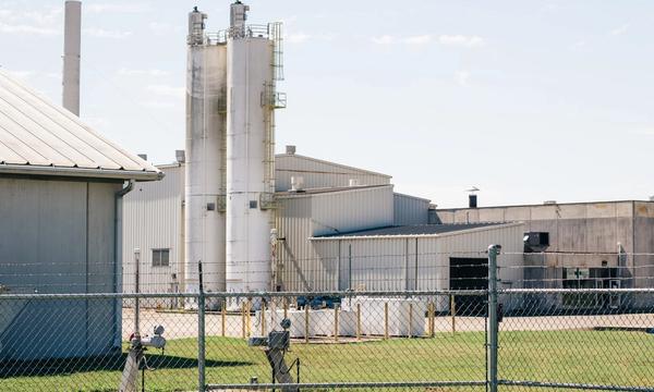 IA privada para PYMEs industriales: consultar años de manuales y procedimientos en segundos