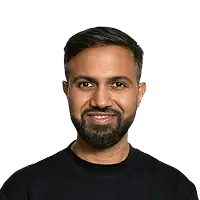 A head shot of Umar Razzaq, Superintendent Pharmacist at Pharmacy Online