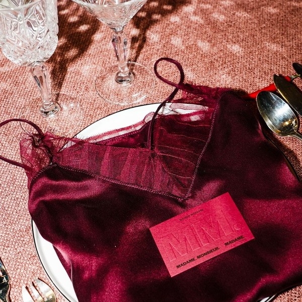 Image des réseaux sociaux : Madame, Monsieur. Biarritz