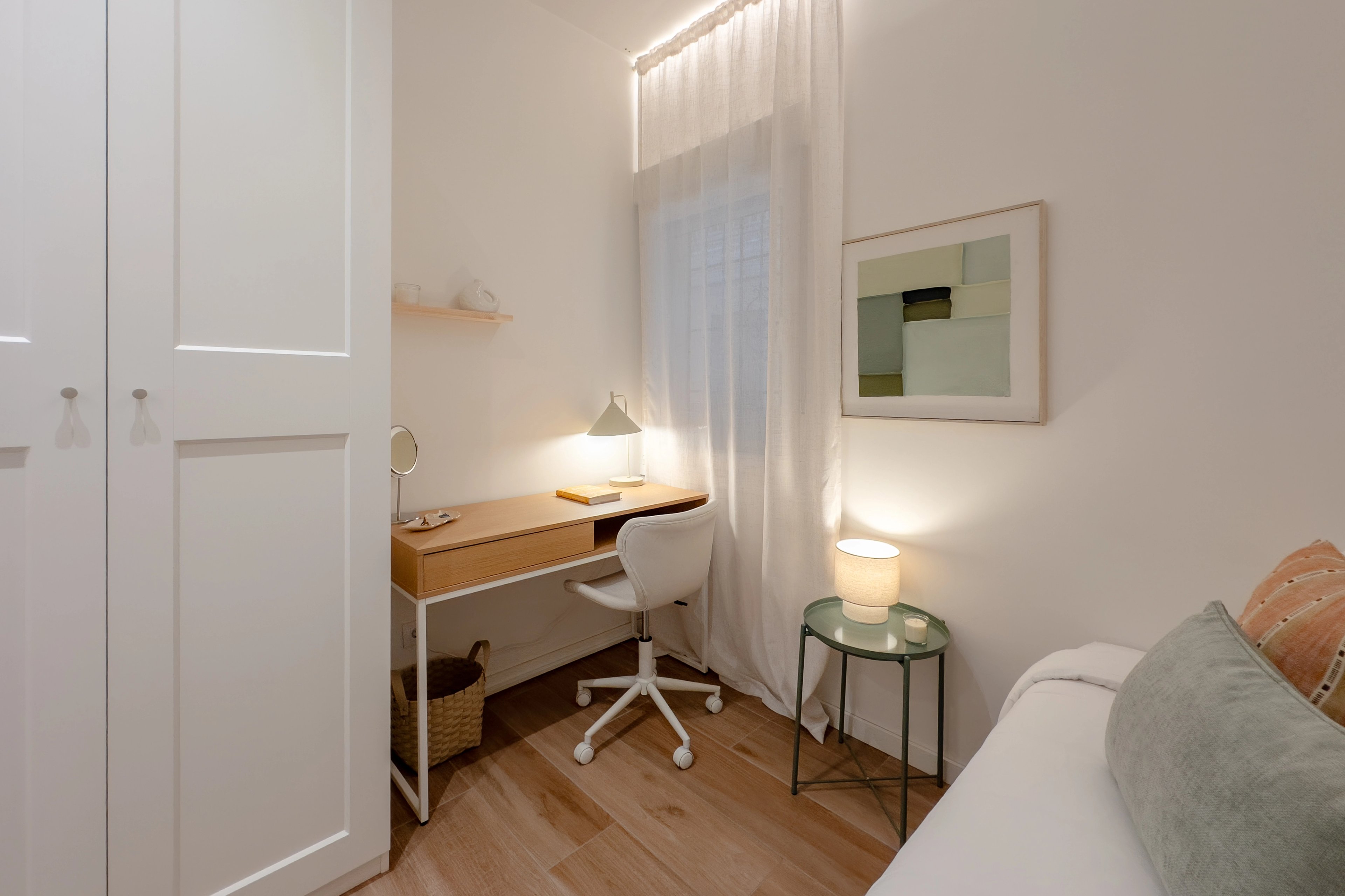 NESTIC - BELLIDO - Dormitorio secundario apartamento amueblado con servicios