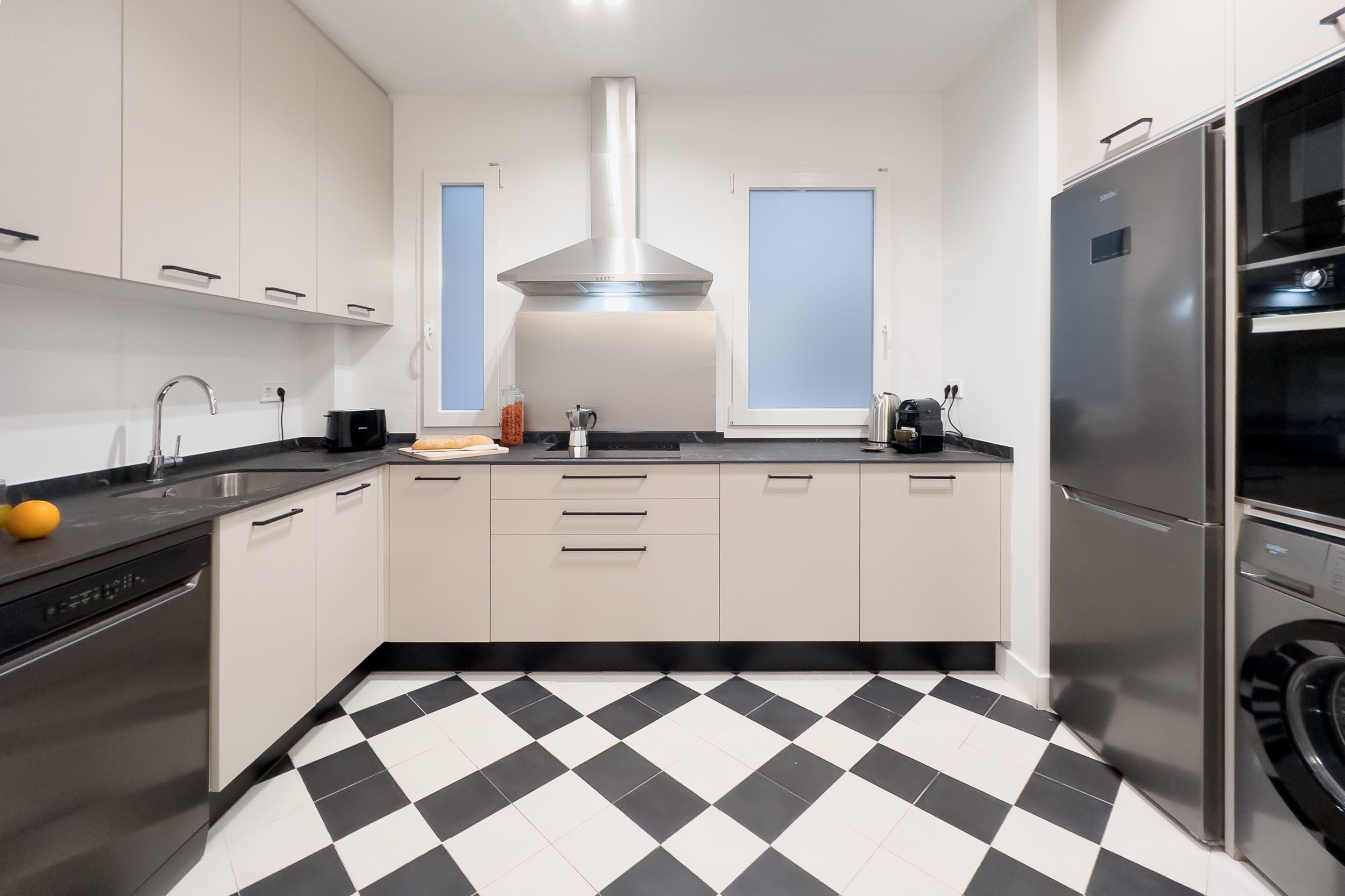NESTIC - MENINA - Cocina equipada apartamento amueblado con servicios