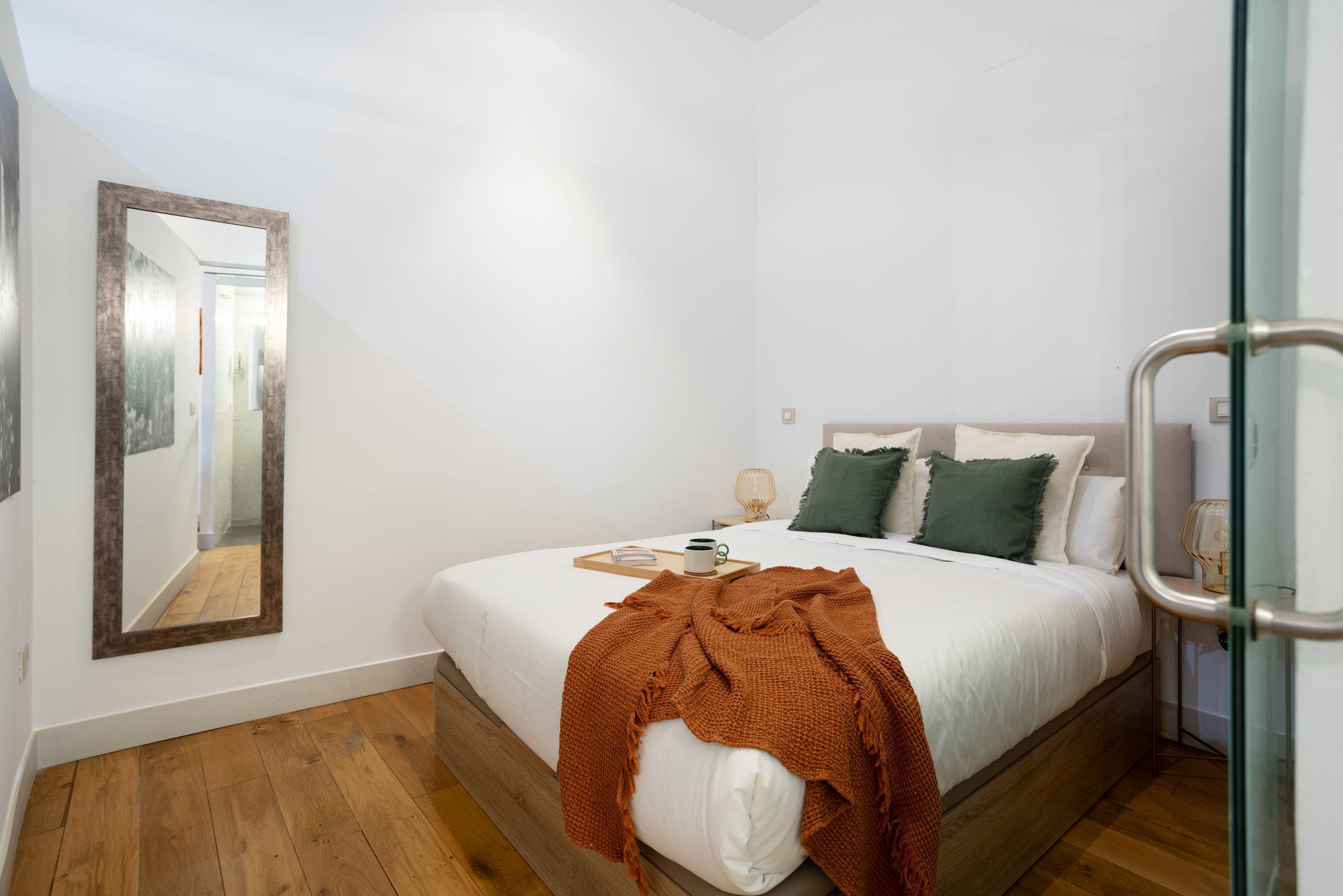 NESTIC - Mer - Bedroom furnished apartment