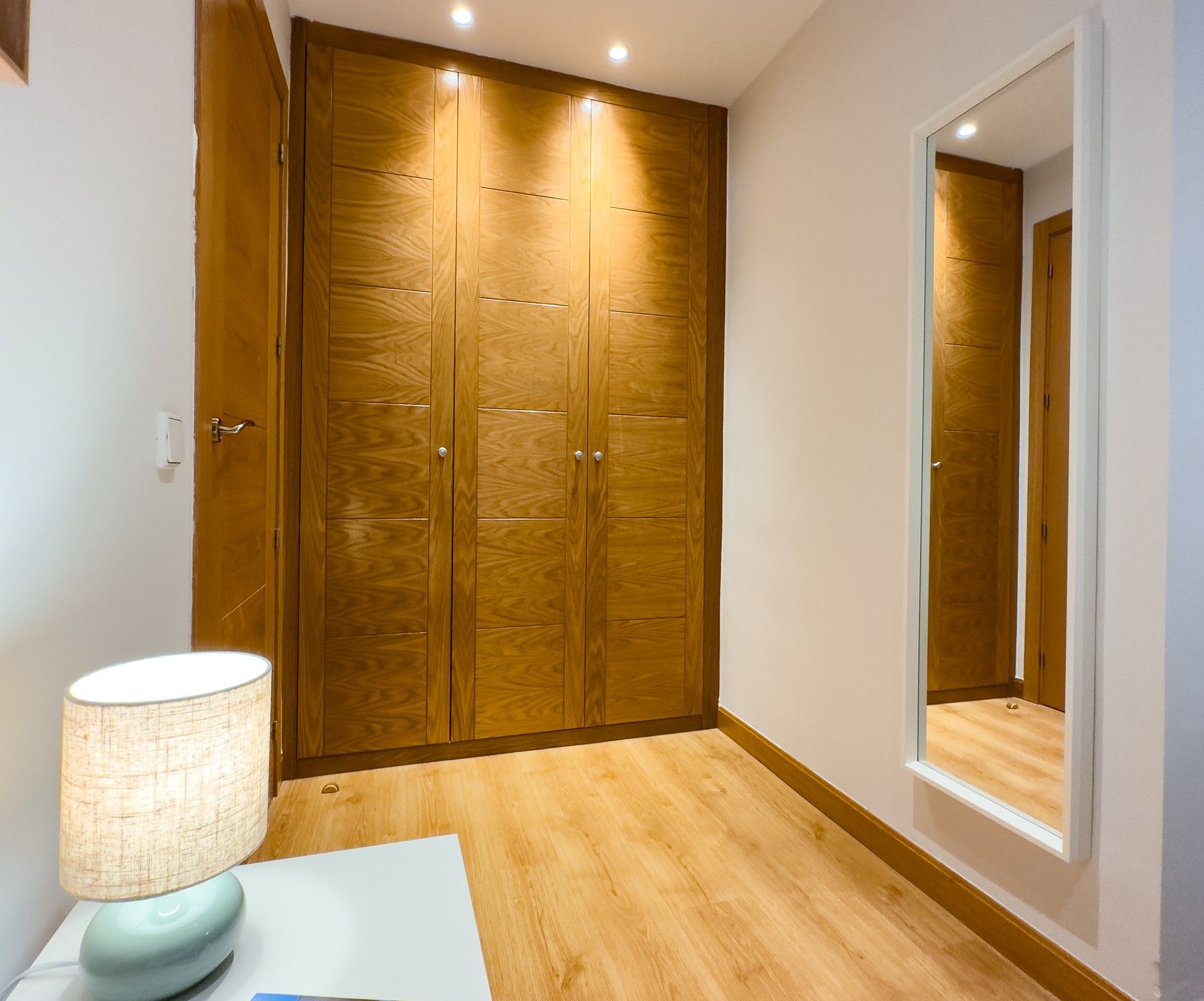 NESTIC - LIDIA - Dormitorio apartamento amueblado con servicios