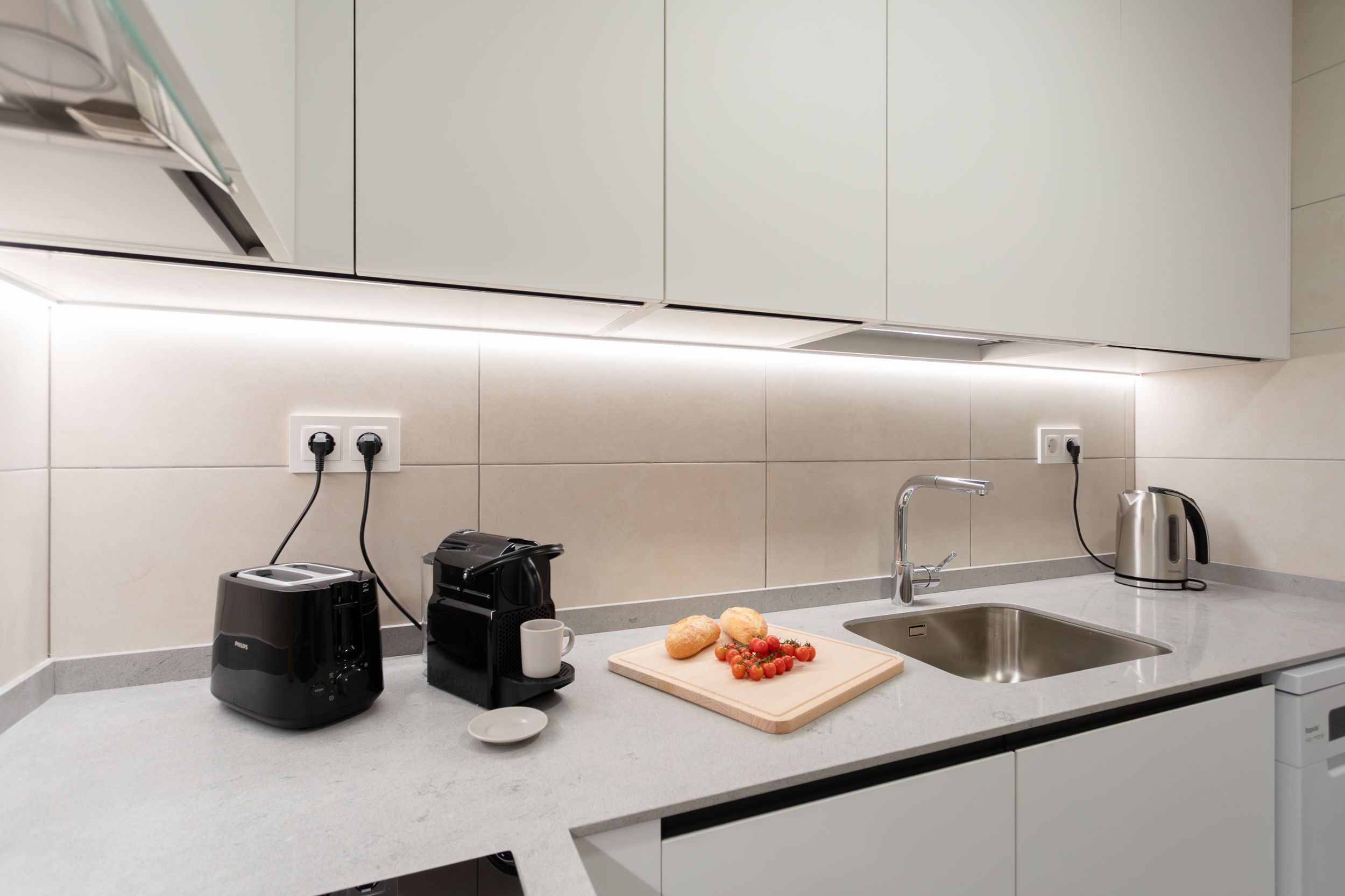 NESTIC - CLARAVAL - Cocina apartamento amueblado con servicios