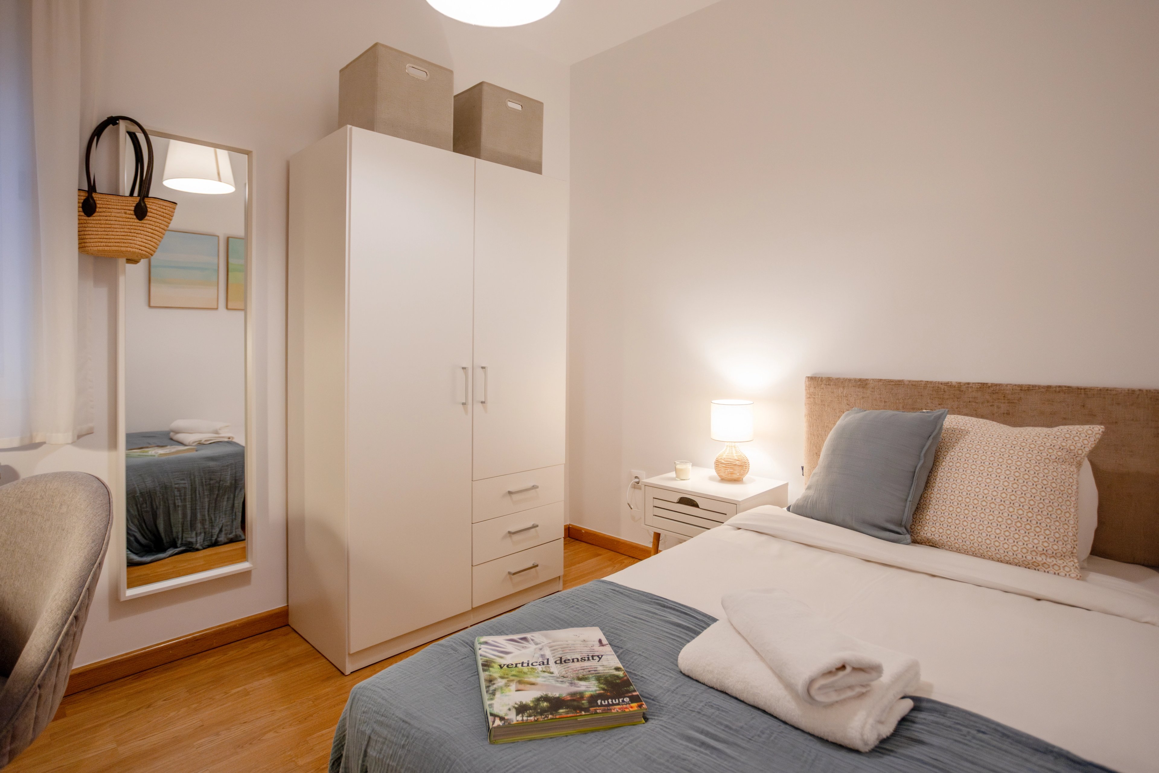 NESTIC - MERLO - Dormitorio Apartamento amueblado con servicios