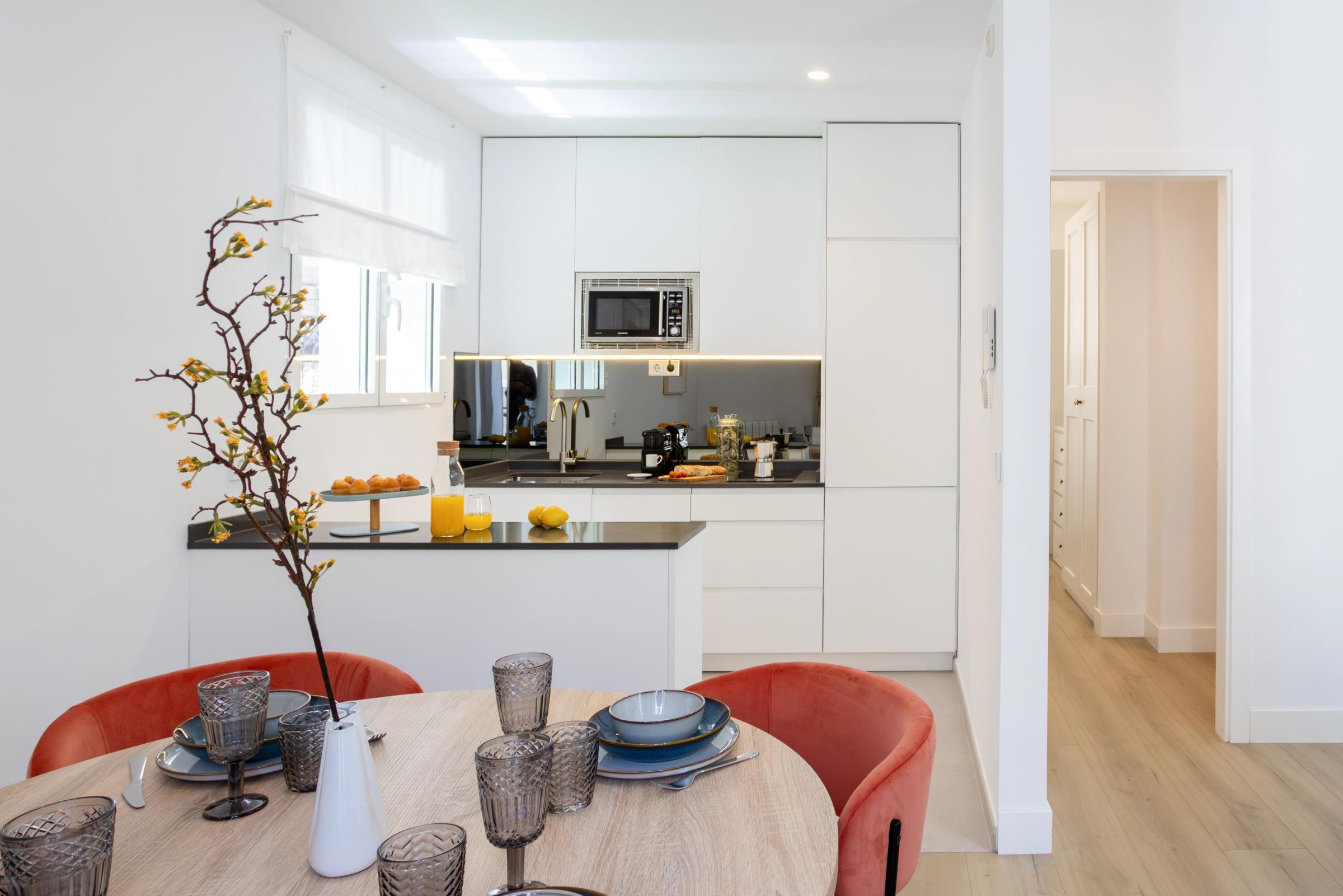 NESTIC - ACLA - Dining room fully furnished apartment