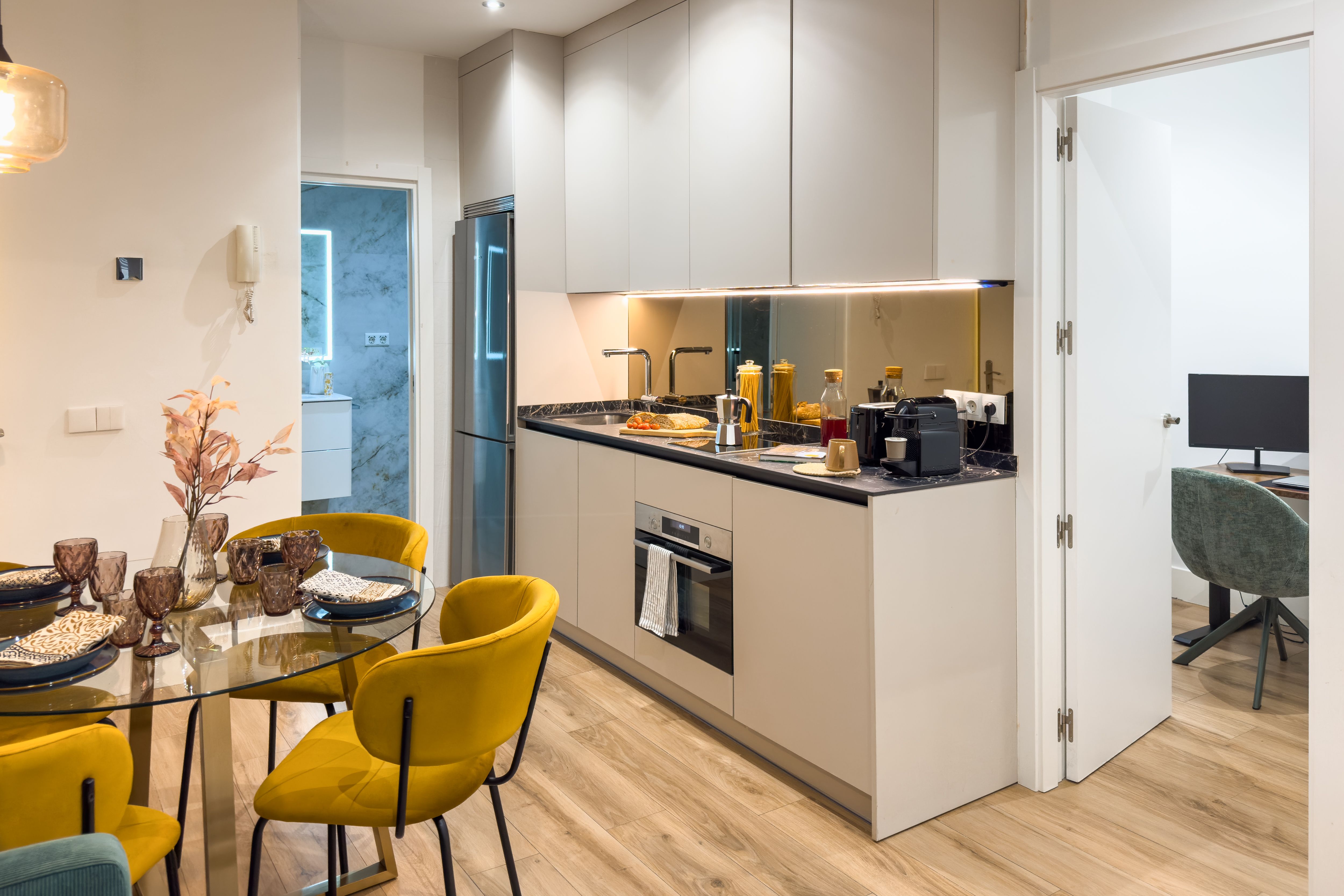 NESTIC - BRACARA - Salón apartamento amueblado con servicios