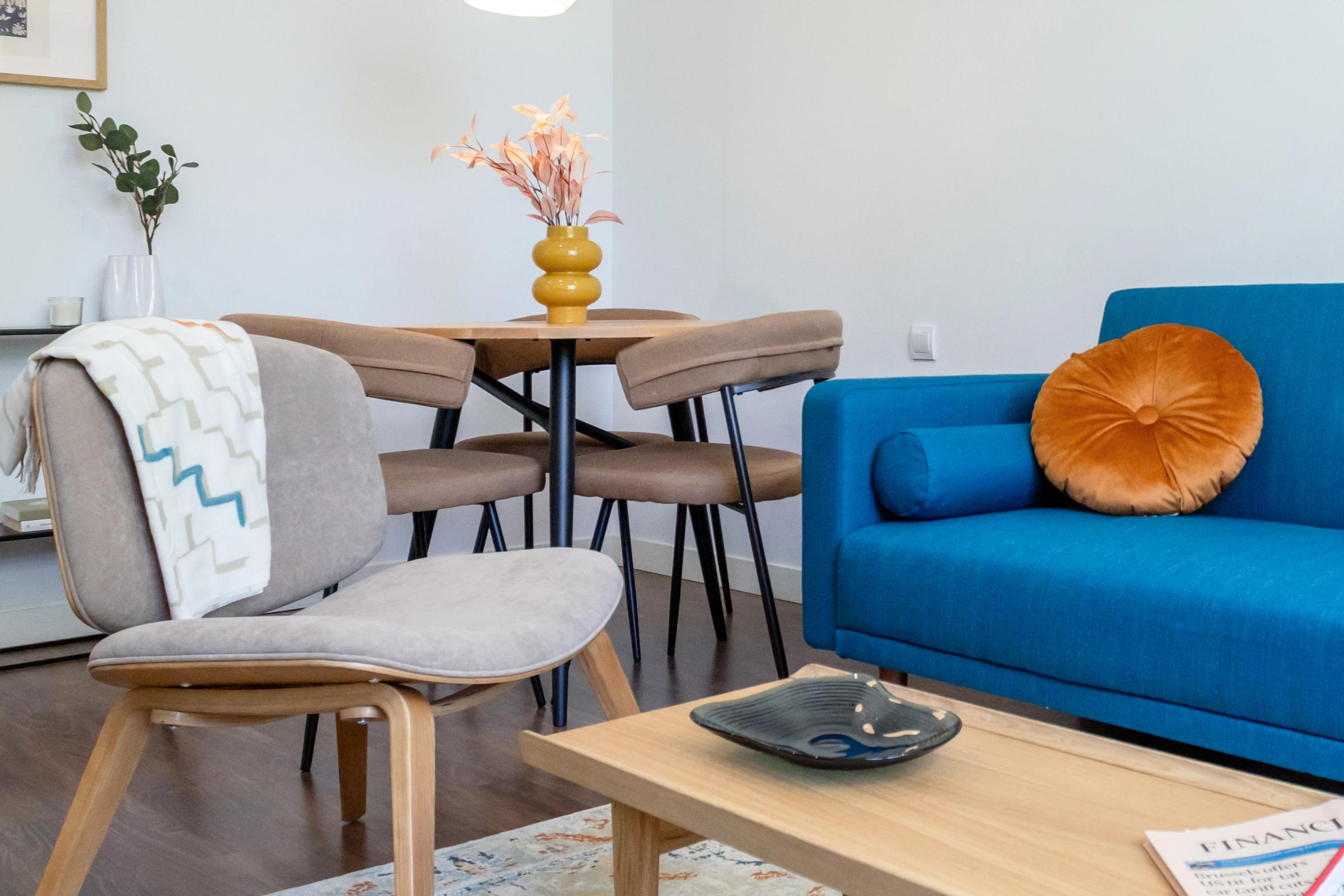 NESTIC - DARIEN - Living room fully furnished apartment